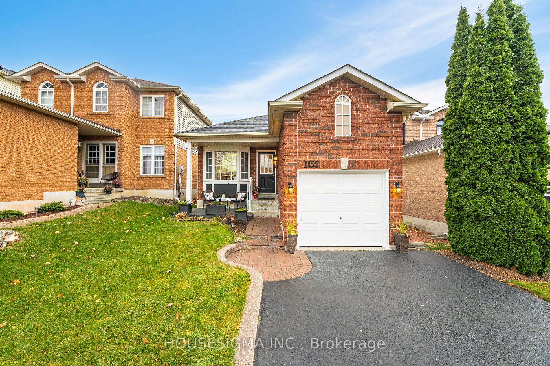 1155 Ridgemount Blvd, Oshawa, Ontario, Pinecrest