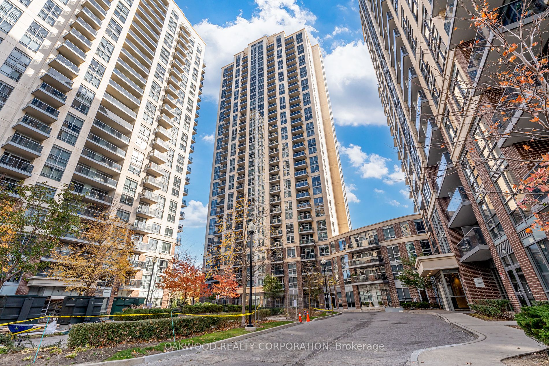 3 Michael Power Pl, Toronto, Ontario, Islington-City Centre West