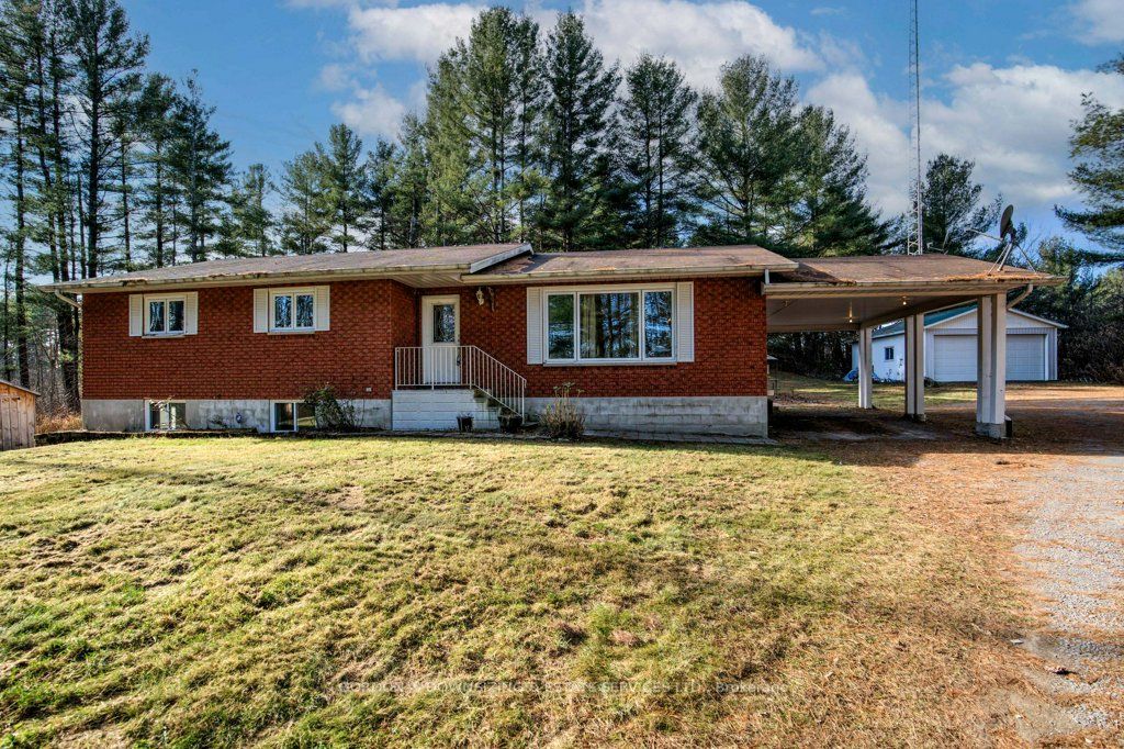 293 Hunt Club Rd, Madoc, Ontario, 