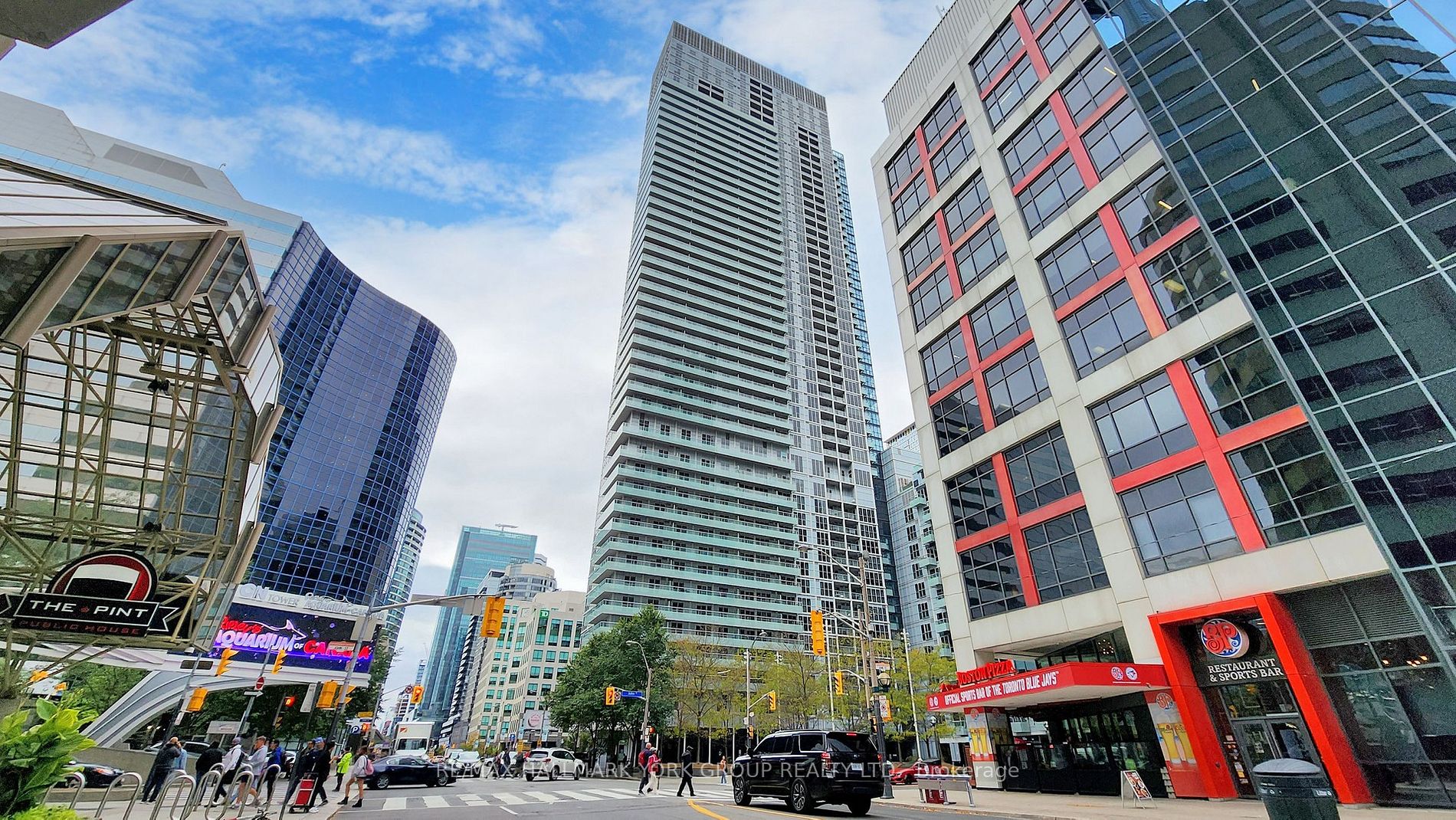 300 Front St W, Toronto, Ontario, Waterfront Communities C1