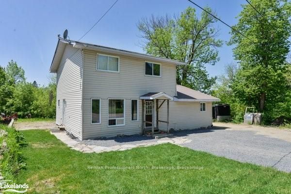 19 HENRY St, Huntsville, Ontario, Chaffey