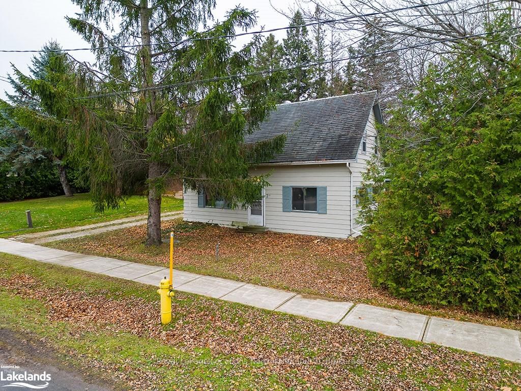 35 KING St W, Blue Mountains, Ontario, Thornbury