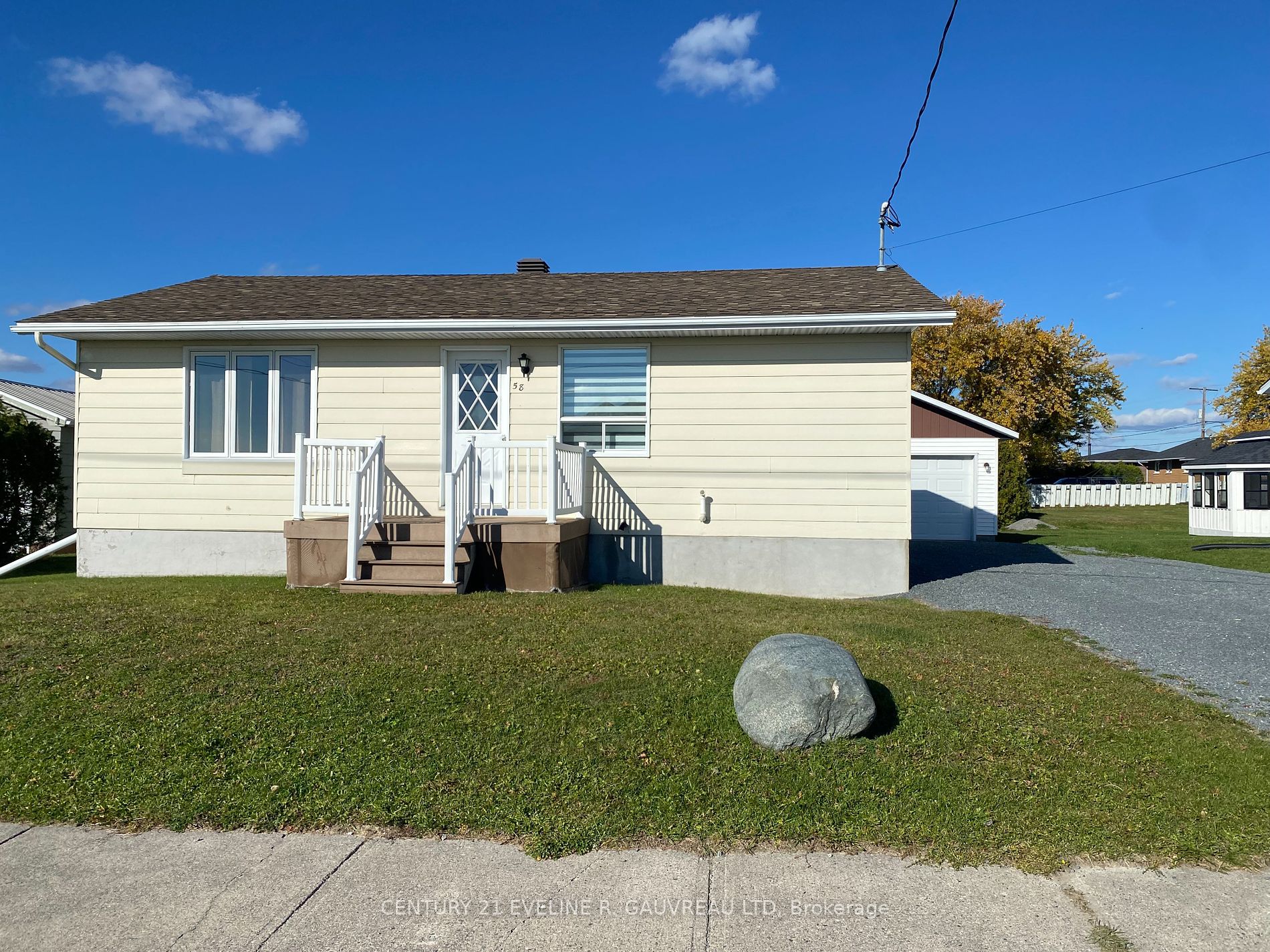 58 Tenth St W, Armstrong, Ontario, Earlton