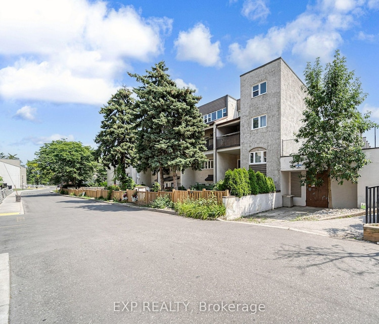 1055 Dundas St E, Mississauga, Ontario, Applewood