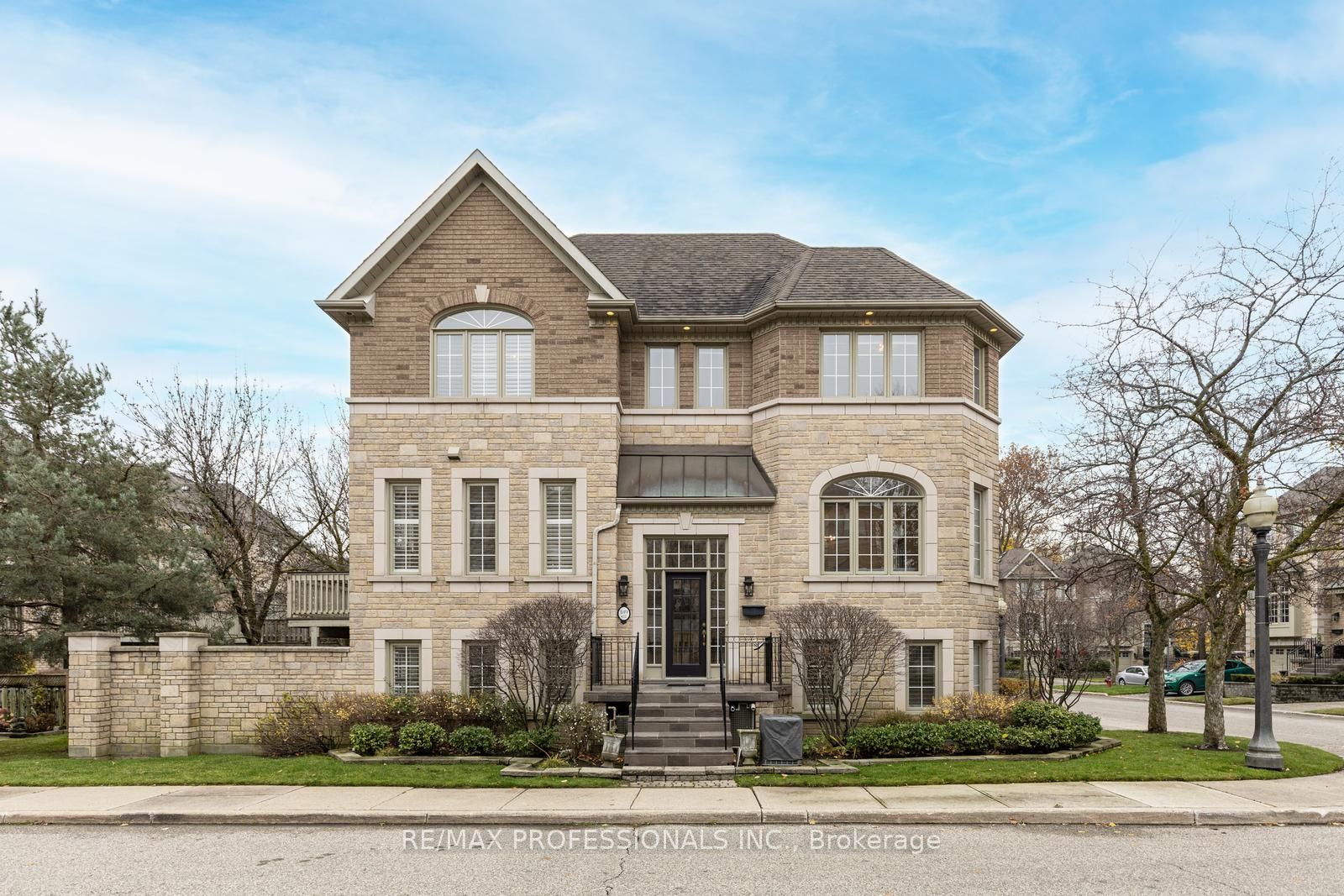 189 La Rose Ave, Toronto, Ontario, Willowridge-Martingrove-Richview