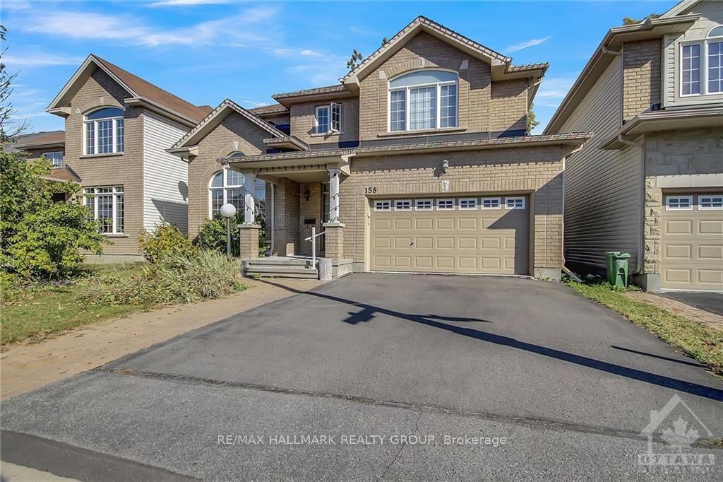 158 LAMPLIGHTERS Dr, Barrhaven, Ontario, 7703 - Barrhaven - Cedargrove/Fraserdale