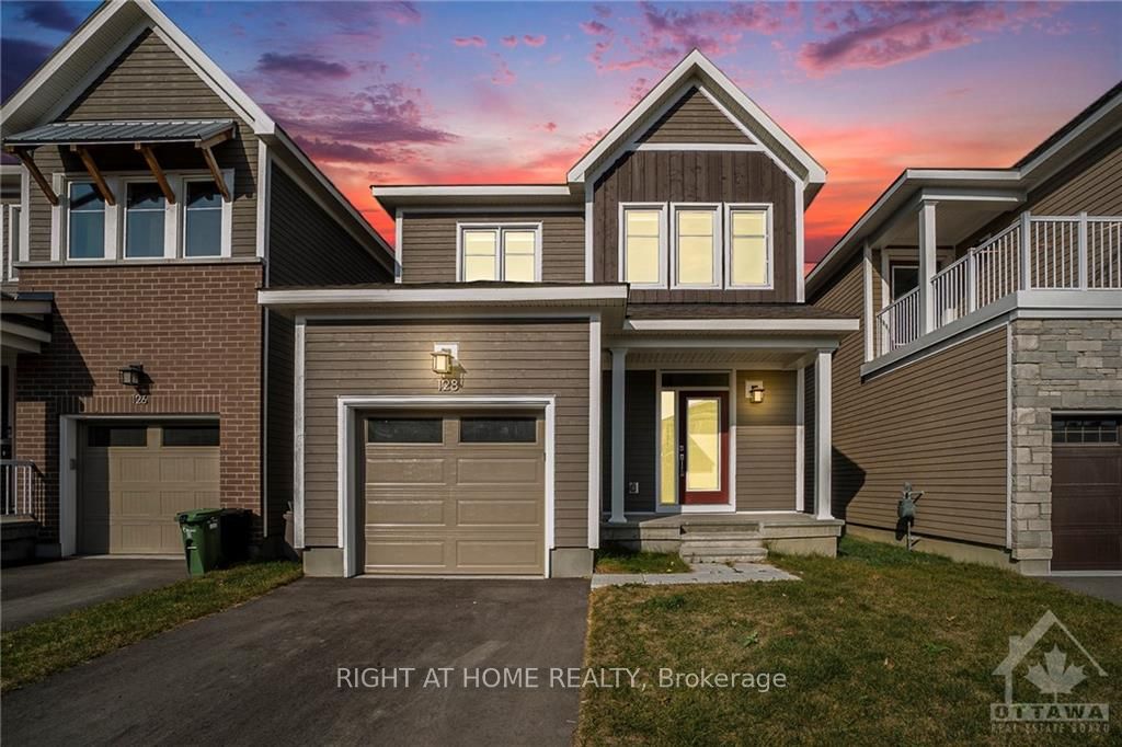 128 HACKAMORE Cres, Stittsville - Munster - Richmond, Ontario, 8209 - Goulbourn Twp From Franktown Rd/South To Rideau