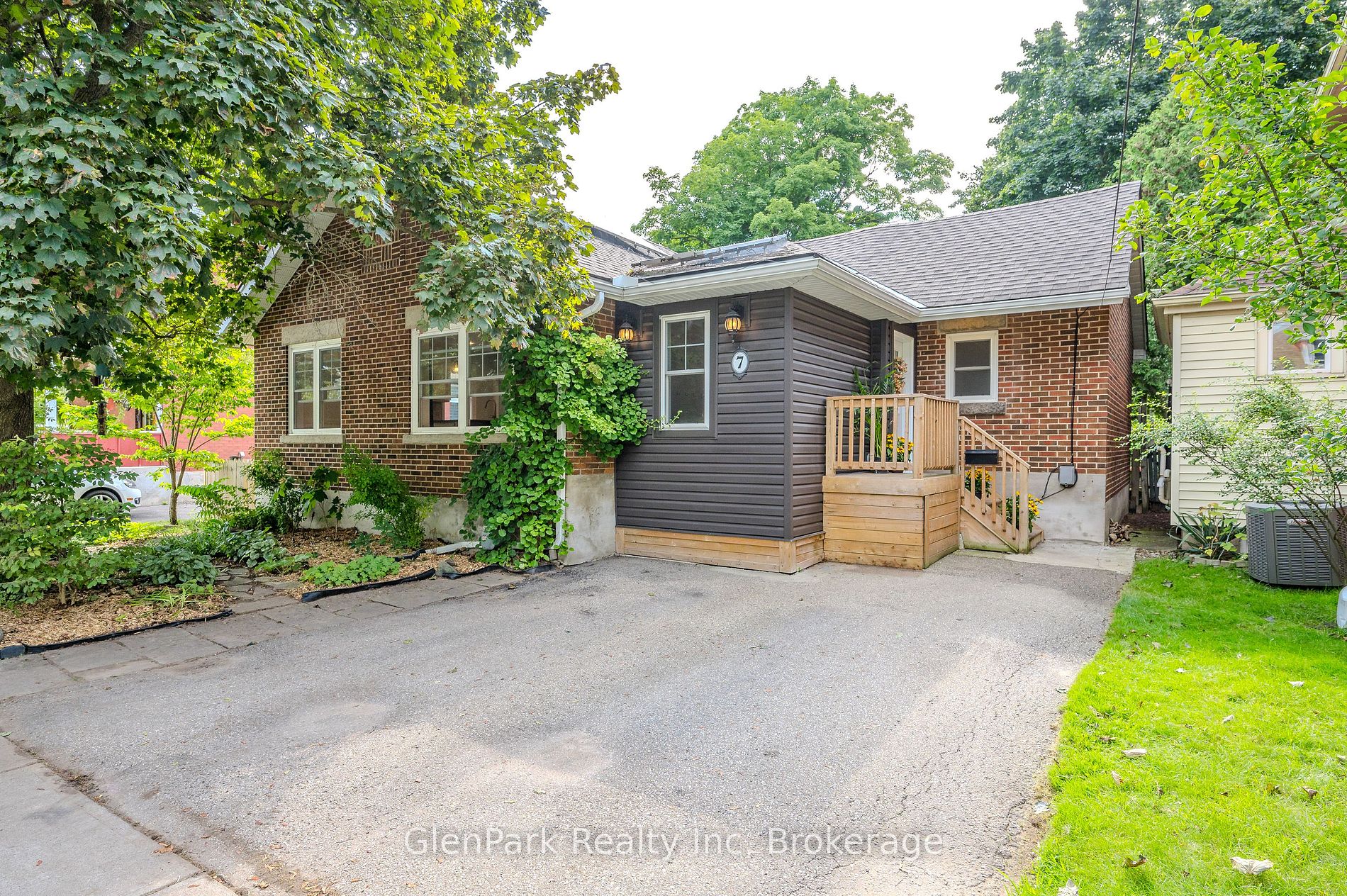 7 Alexandra St, Guelph, Ontario, Exhibition Park