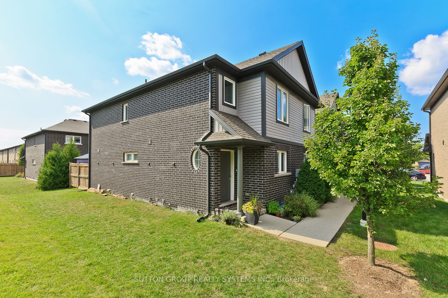 7768 Ascot Circ, Niagara Falls, Ontario, 