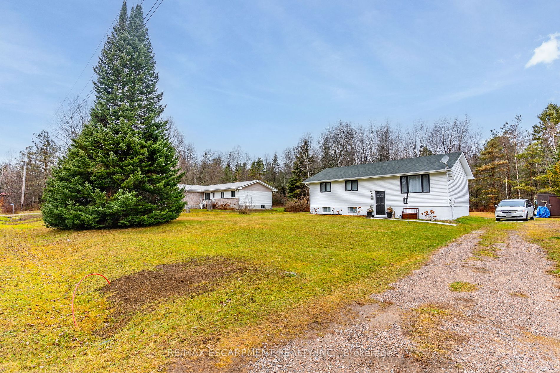 1010 Well St, Highlands East, Ontario, 