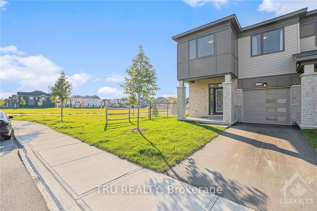 655 ALLIED Mews, Stittsville - Munster - Richmond, Ontario, 8211 - Stittsville (North)