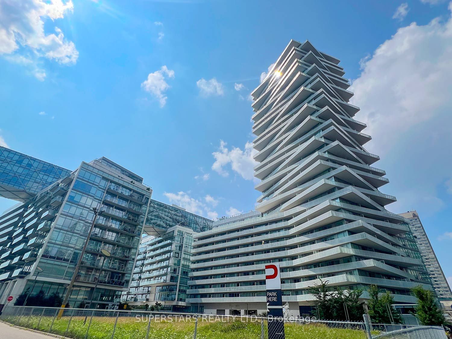 15 Queens Quay E, Toronto, Ontario, Waterfront Communities C8