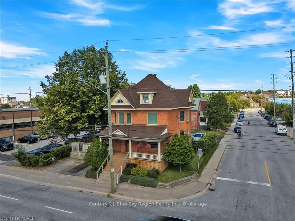 592 CASSELLS St, North Bay, Ontario, 