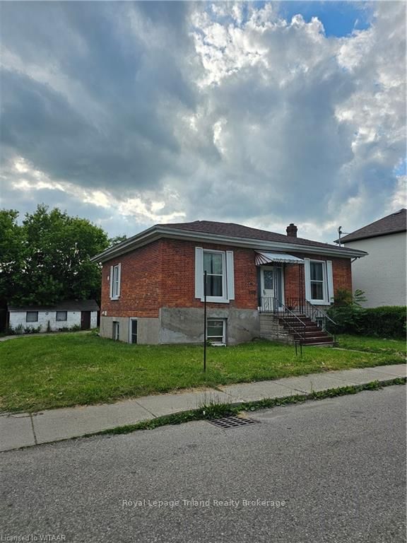 18 CHAPEL St, Woodstock, Ontario, Woodstock - South