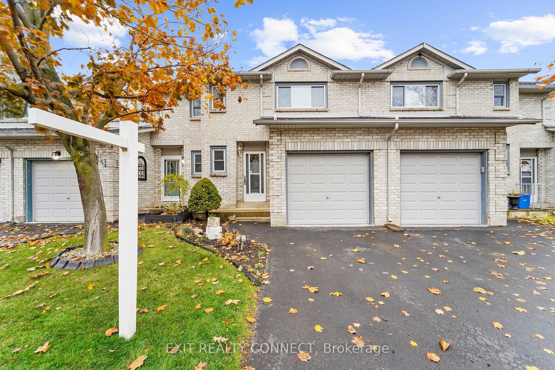 2 Royalwood Crt, Hamilton, Ontario, Stoney Creek