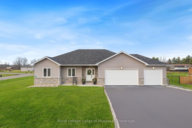 14 Henry Ball Crt, Oro-Medonte, Ontario, Warminister