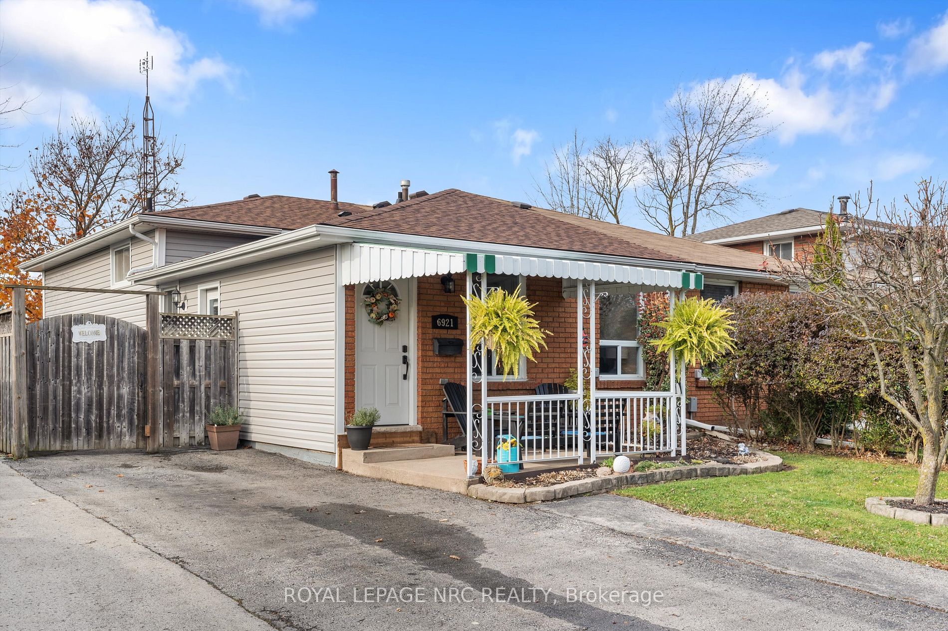 6921 Waters Ave, Niagara Falls, Ontario, 217 - Arad/Fallsview