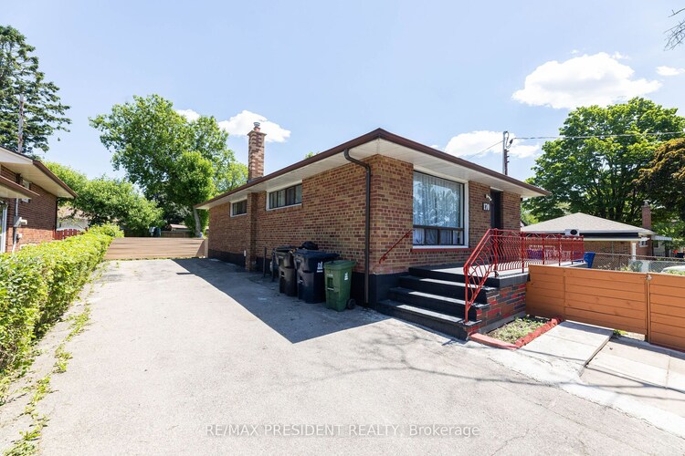 170 Elmhurst Dr, Toronto, Ontario, Rexdale-Kipling