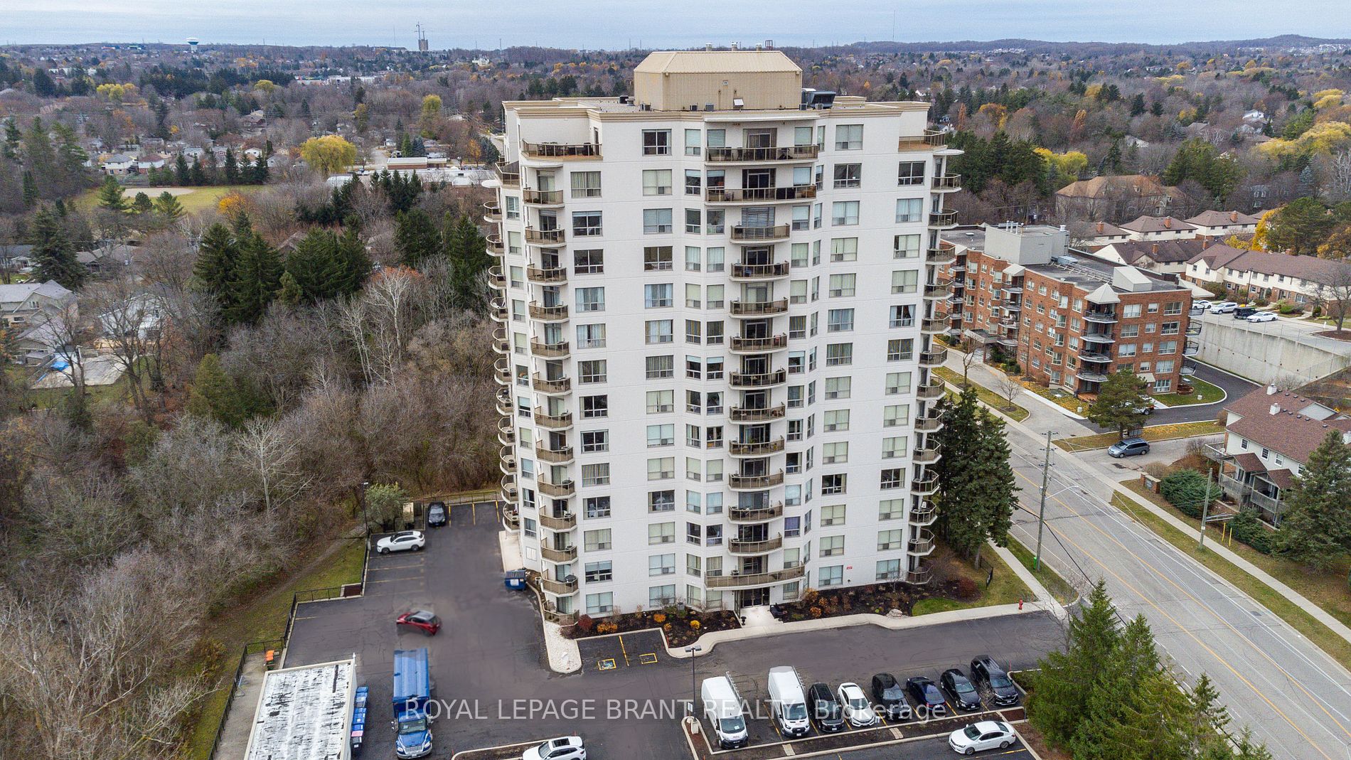 255 Keats Way, Waterloo, Ontario, 