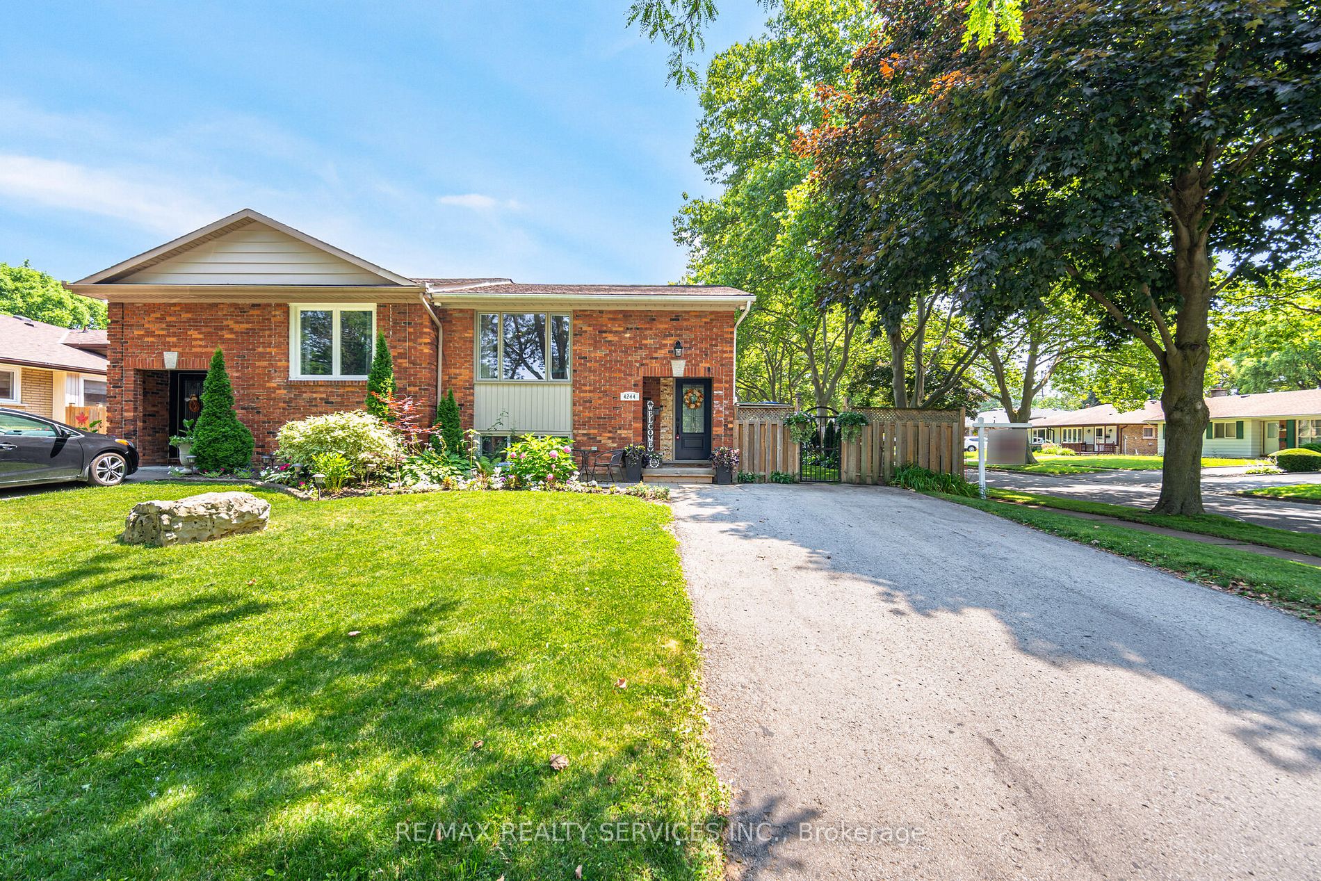 4244 York Dr, Niagara Falls, Ontario, 212 - Morrison