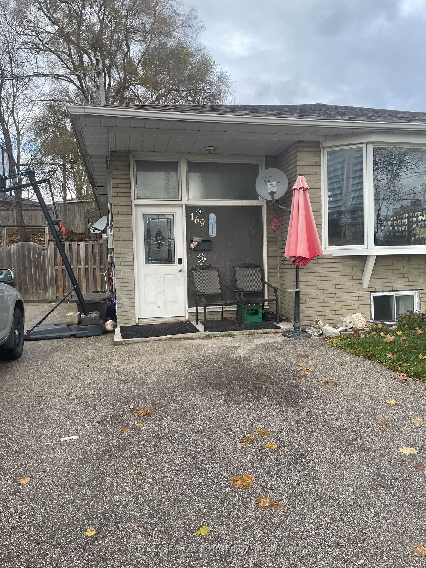 169 Penn Ave, Newmarket, Ontario, Bristol-London