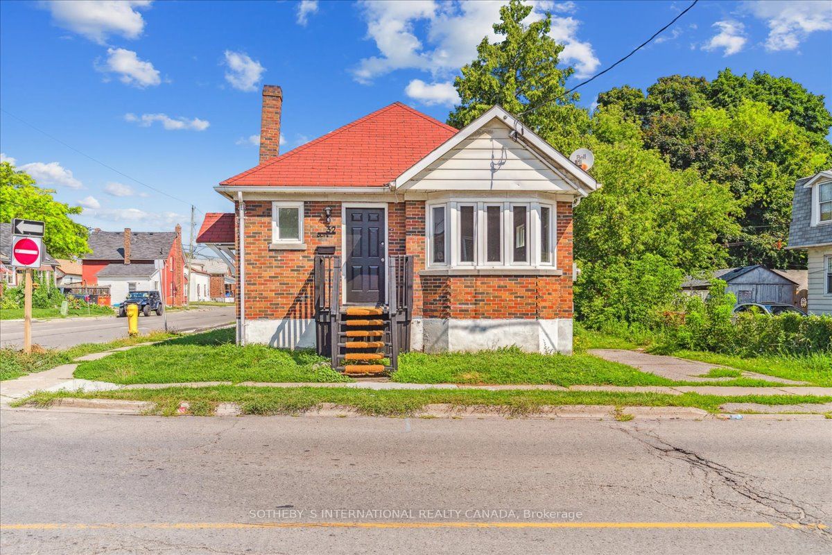 32 Olive Ave, Oshawa, Ontario, Central