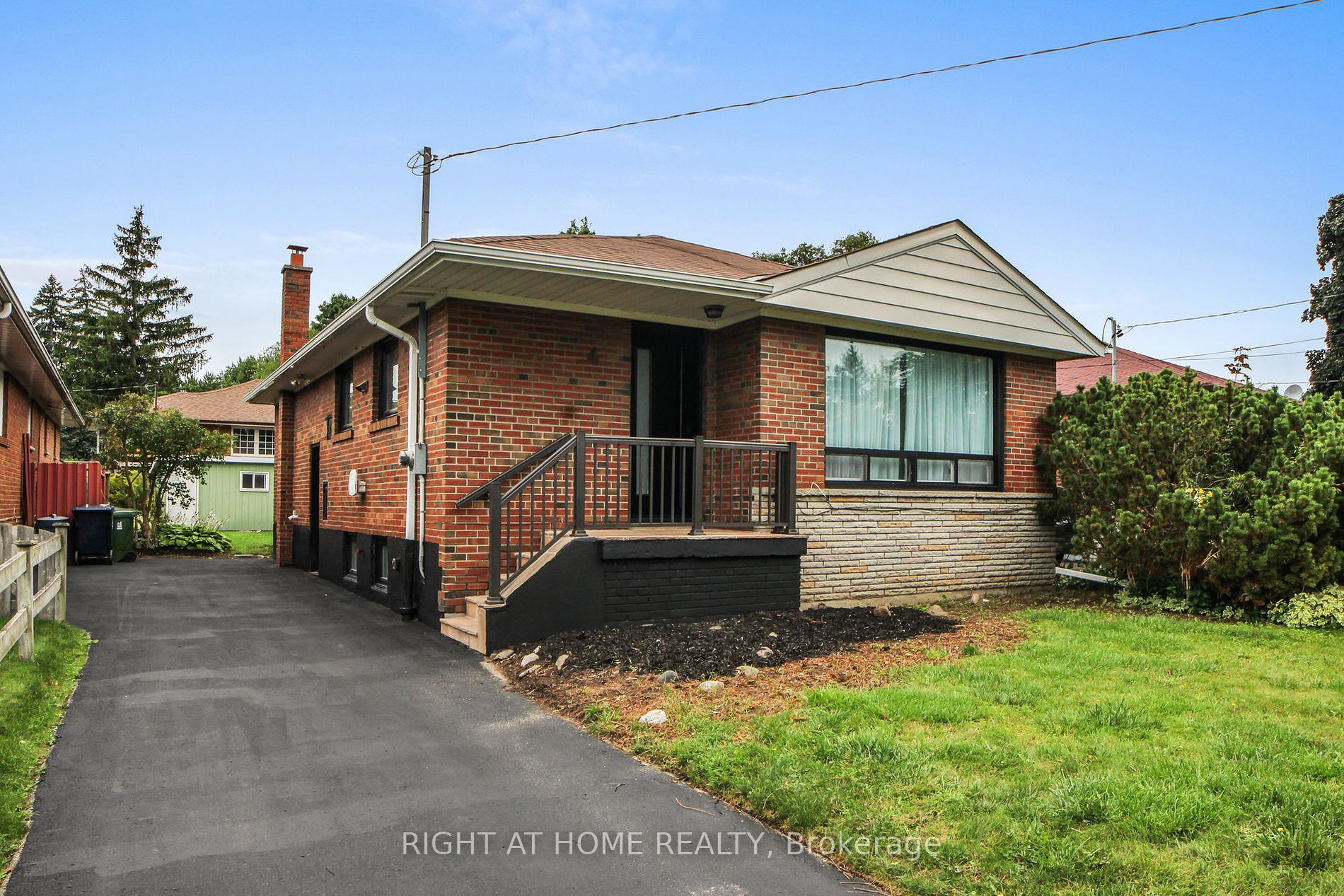 4 Barnes Cres, Toronto, Ontario, Woburn