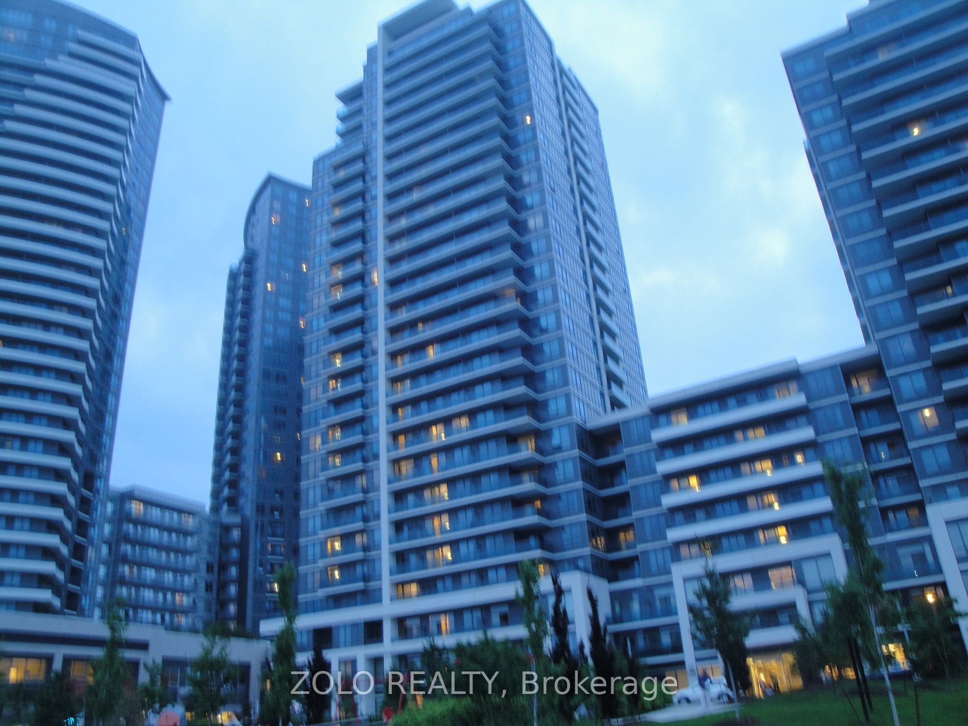 7165 Yonge St E, Markham, Ontario, Grandview