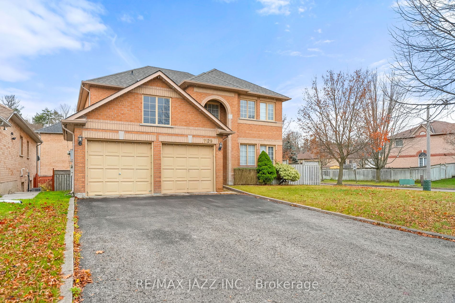 1129 Gossamer Dr, Pickering, Ontario, Liverpool