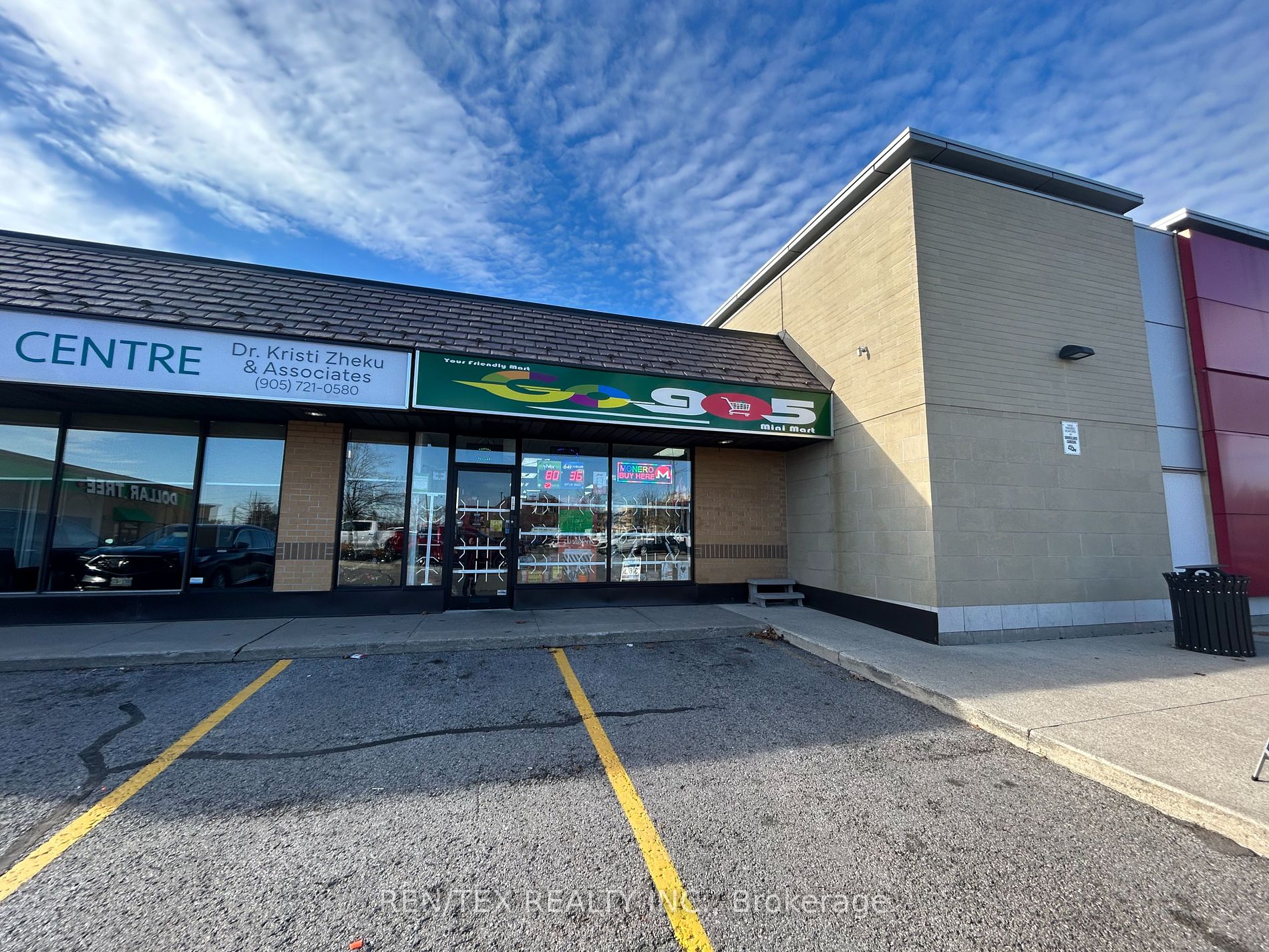 1425 King St E, Oshawa, Ontario, Donevan