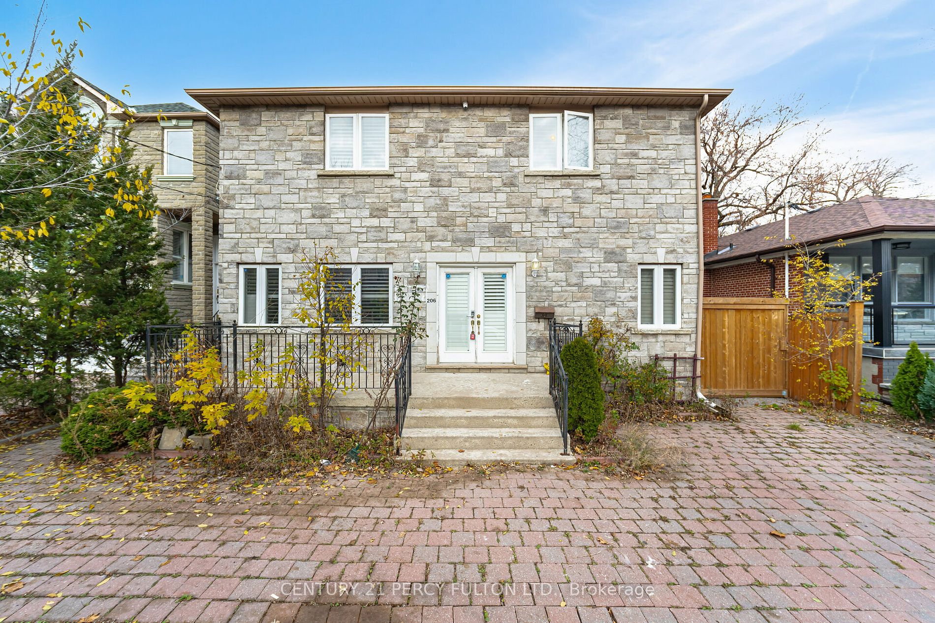 206 Finch Ave E, Toronto, Ontario, Newtonbrook East