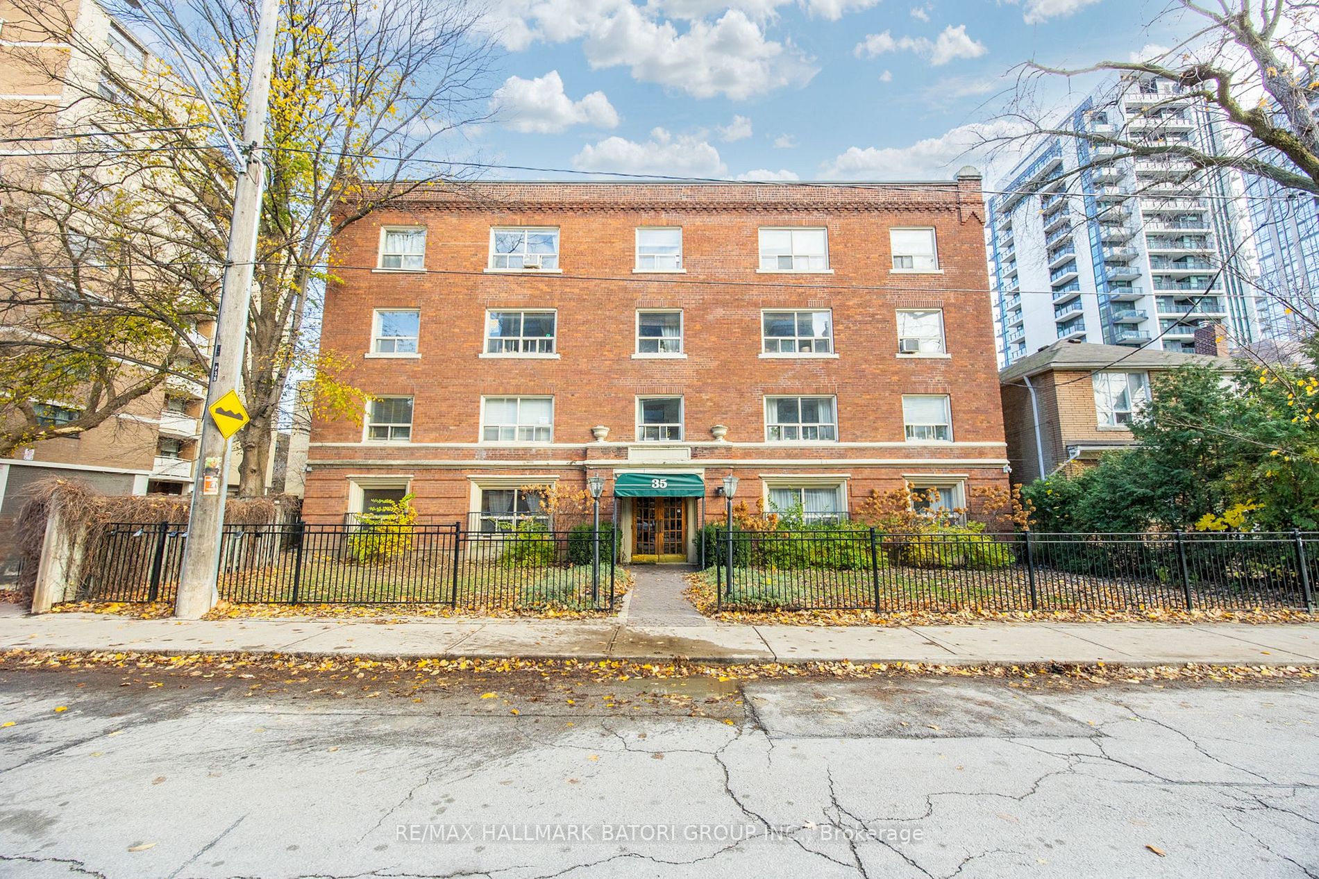 35 Raglan Ave, Toronto, Ontario, Humewood-Cedarvale