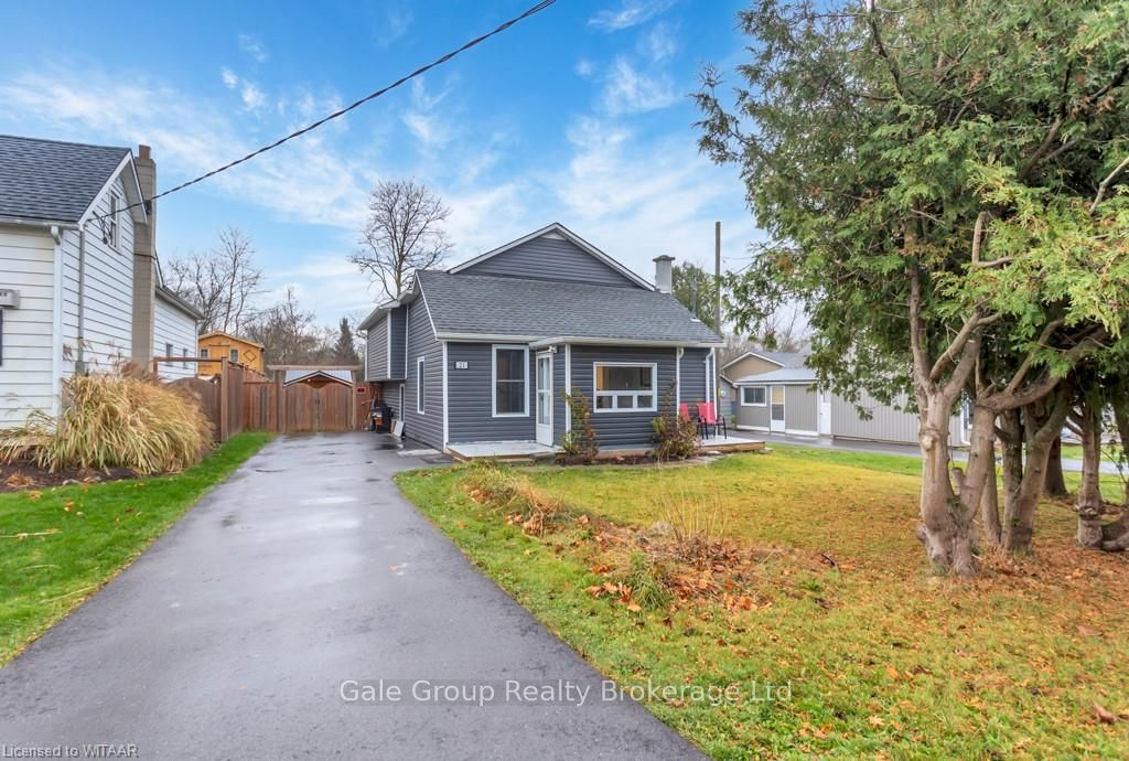 21 OXFORD St W, South-West Oxford, Ontario, Beachville