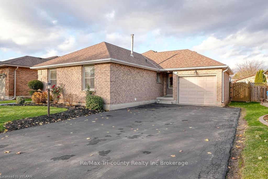 22 COXWELL Cres, , Ontario, 