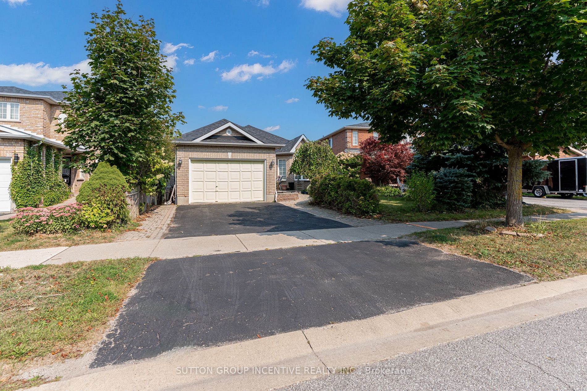 19 Brown Wood Dr, Barrie, Ontario, Little Lake