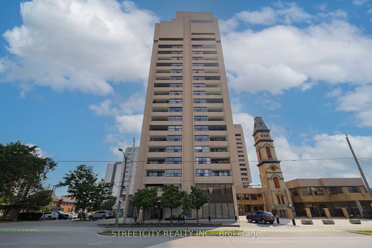 389 Dundas St W, London, Ontario, East K