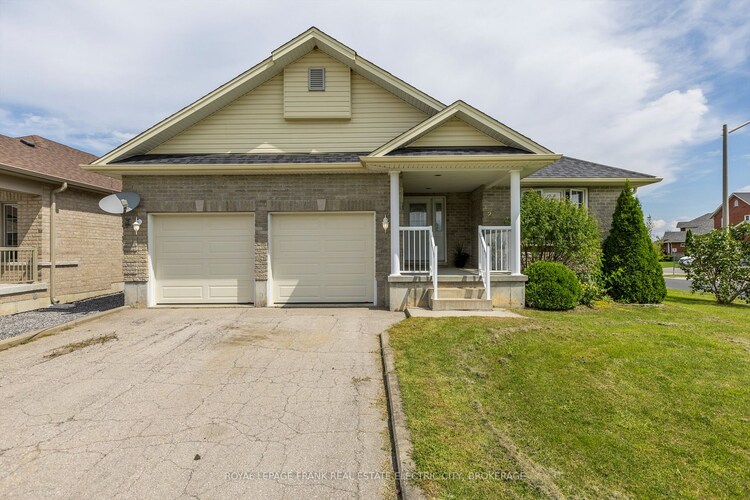 2 Lawson Ave, Kawartha Lakes, Ontario, Lindsay