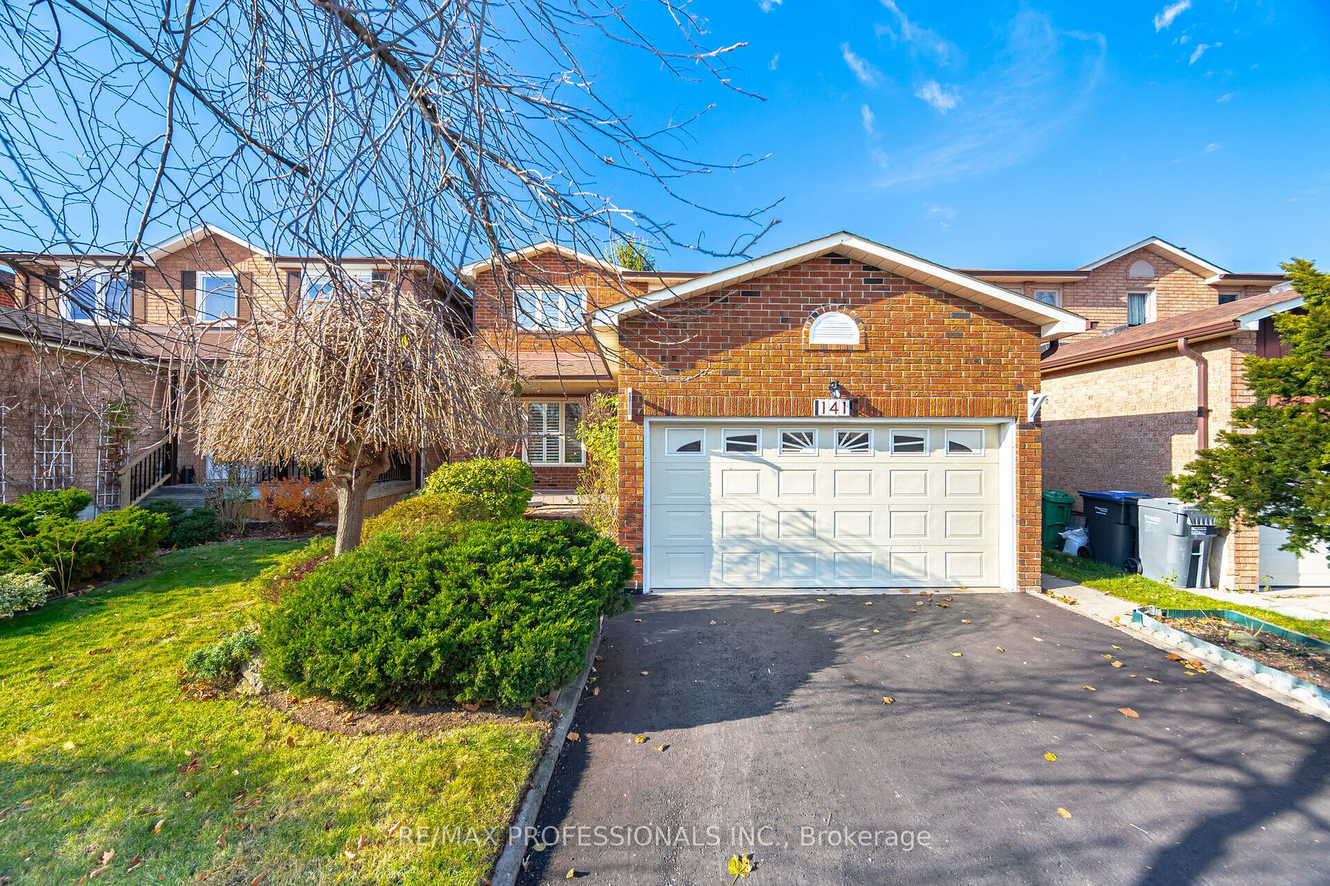 141 Kingsbridge Garden Circ, Mississauga, Ontario, Hurontario