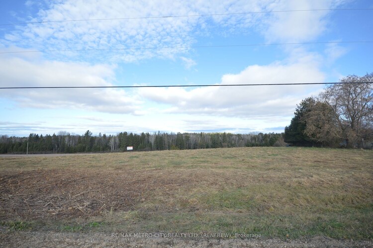 000 Garden of Eden Rd, Horton, Ontario, 