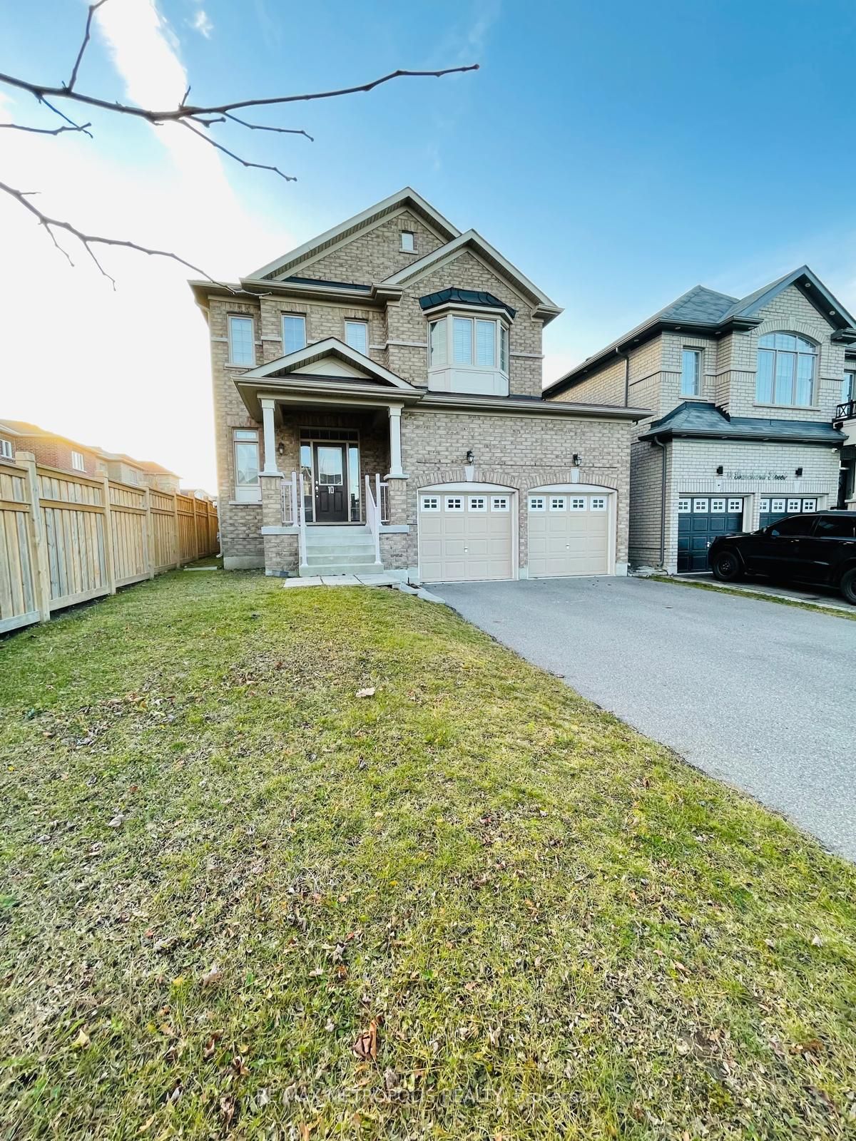 10 Barchard St, Clarington, Ontario, Newcastle