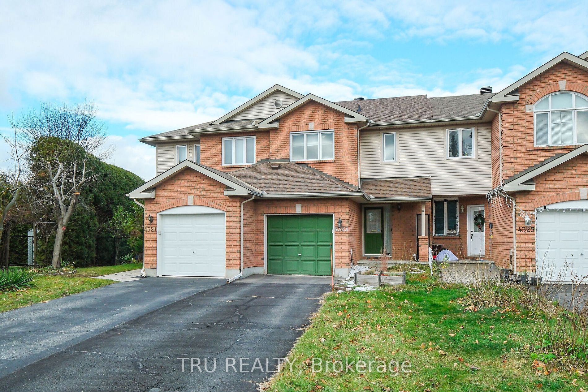 4323 Sunwood Cres, Cyrville - Carson Grove - Pineview, Ontario, 2202 - Carson Grove