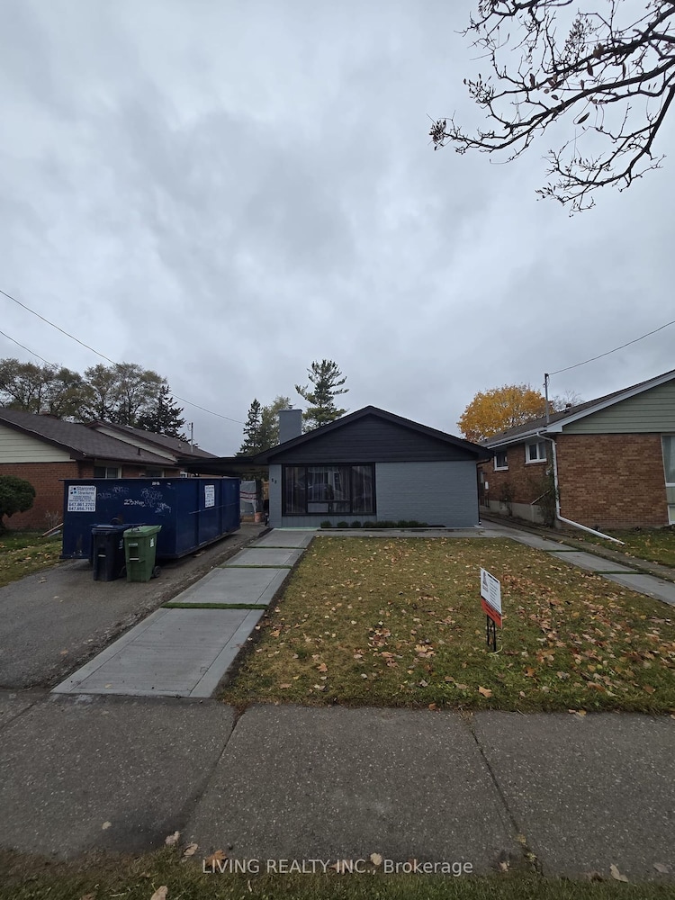 88 Hinton Rd, Toronto, Ontario, Rexdale-Kipling