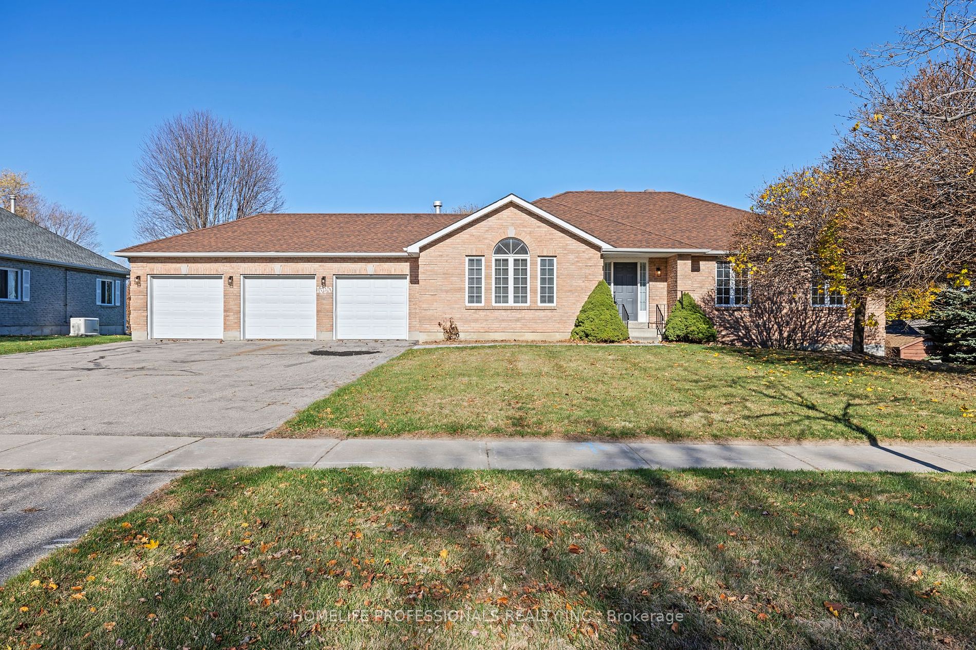 1690 Mount Albert Rd, East Gwillimbury, Ontario, Sharon