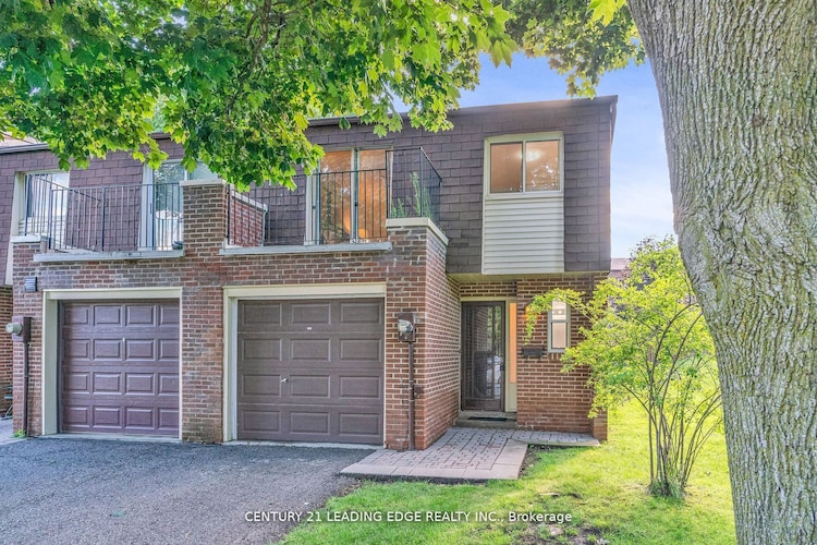 30 Edgar Woods Rd, Toronto, Ontario, Hillcrest Village