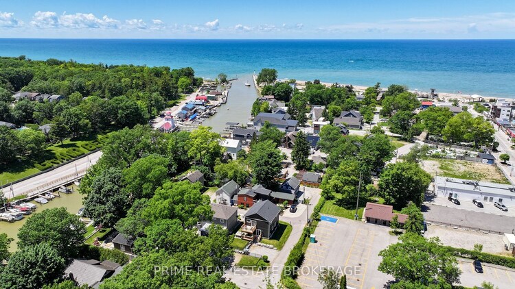 11 Eilber St, Lambton Shores, Ontario, Grand Bend