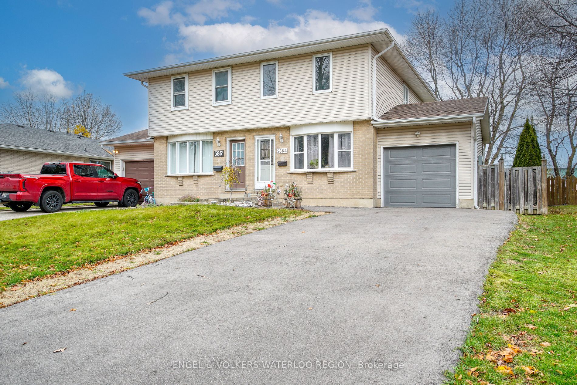 586 MOUNT ANNE Dr, Waterloo, Ontario, 