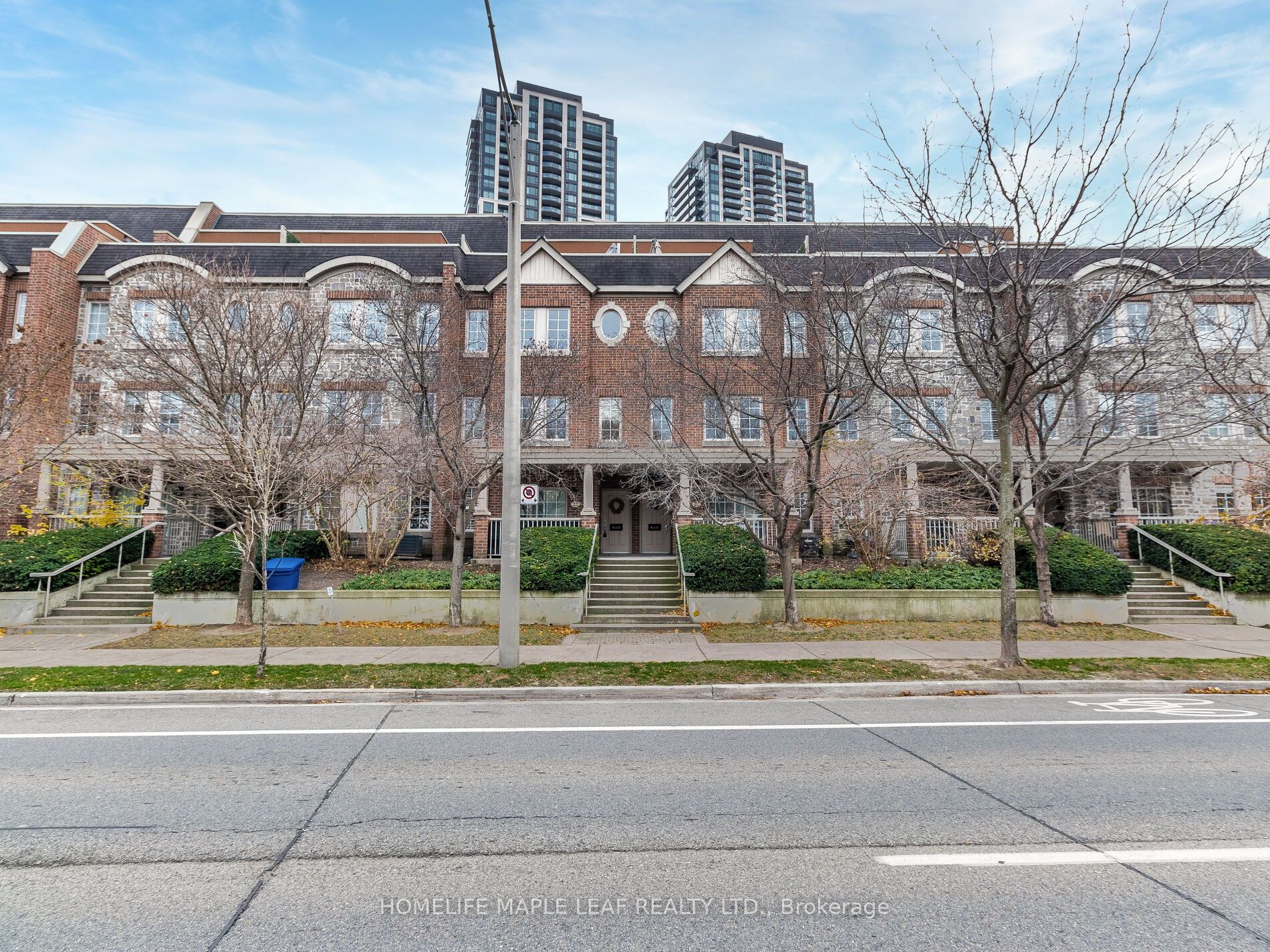 93 The Queens Way, Toronto, Ontario, High Park-Swansea