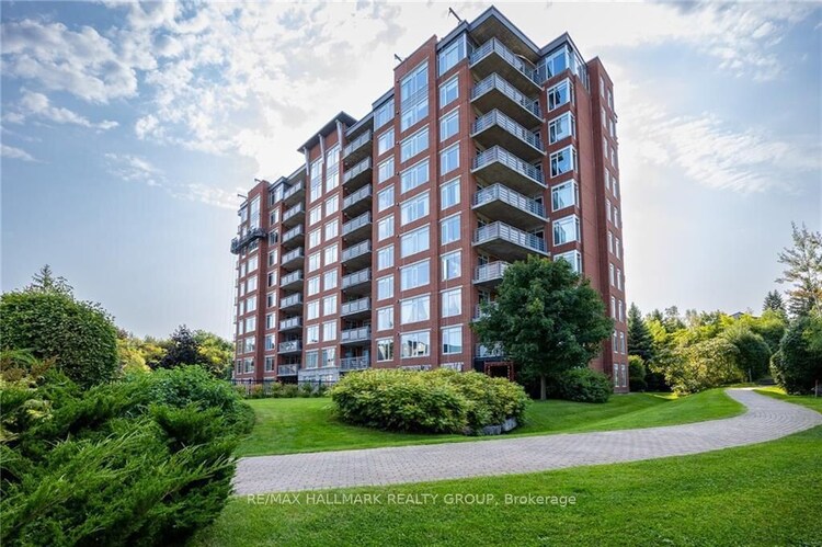 136 Darlington Pt, Hunt Club - Windsor Park Village and Area, Ontario, 4803 - Hunt Club/Western Community