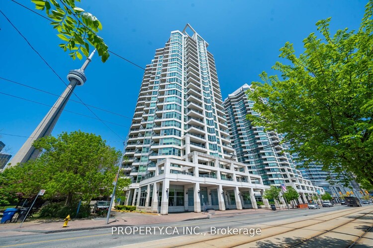 230 Queens Quay W, Toronto, Ontario, Waterfront Communities C1