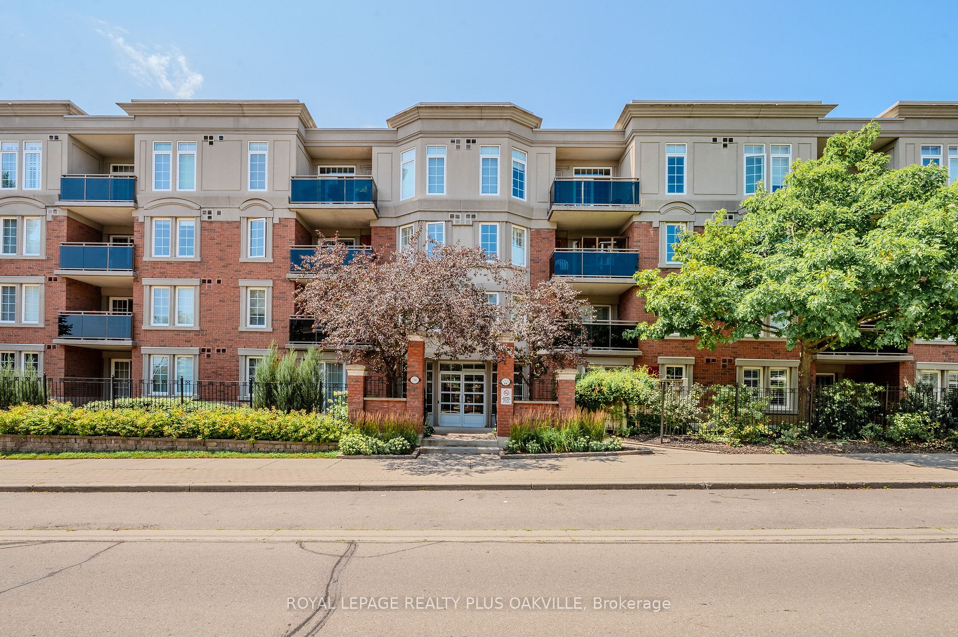 2300 Parkhaven Blvd, Oakville, Ontario, Uptown Core